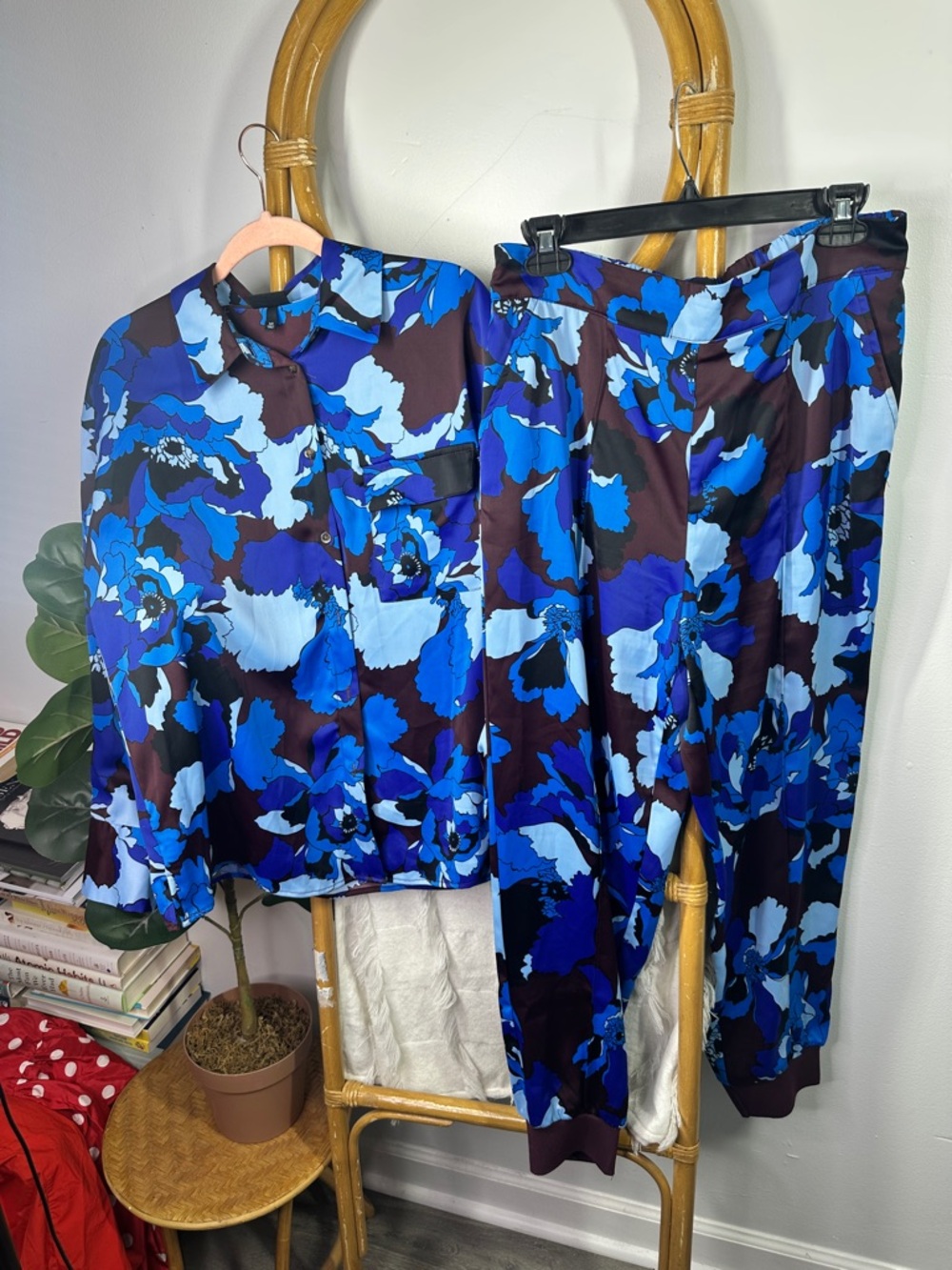 Who What Wear Burgundy Blue Floral Set sz M